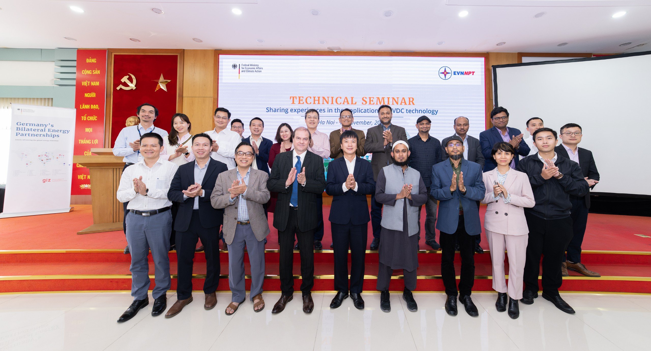 z4889440147309_d70ac52a18a50cc96e2e8d50bd5b87cf