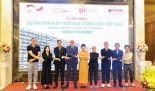 Đại diện GIZ và các đối tác tư nhân trong Dự án BSS4VN bắt tay tỏa thuận hợp tác